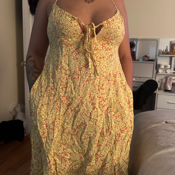 Wild Fable Yellow Floral Backless Dress - Picture 5 of 8